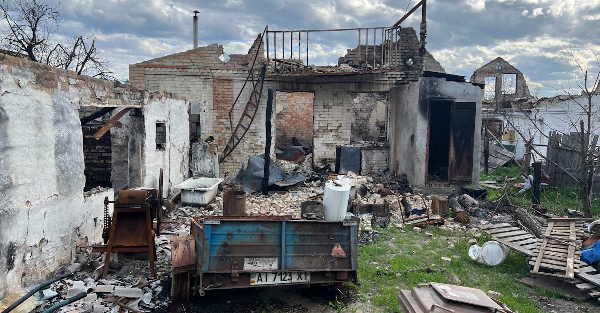 Cover image for Reviving Value: Your Ultimate Guide to Distressed Properties