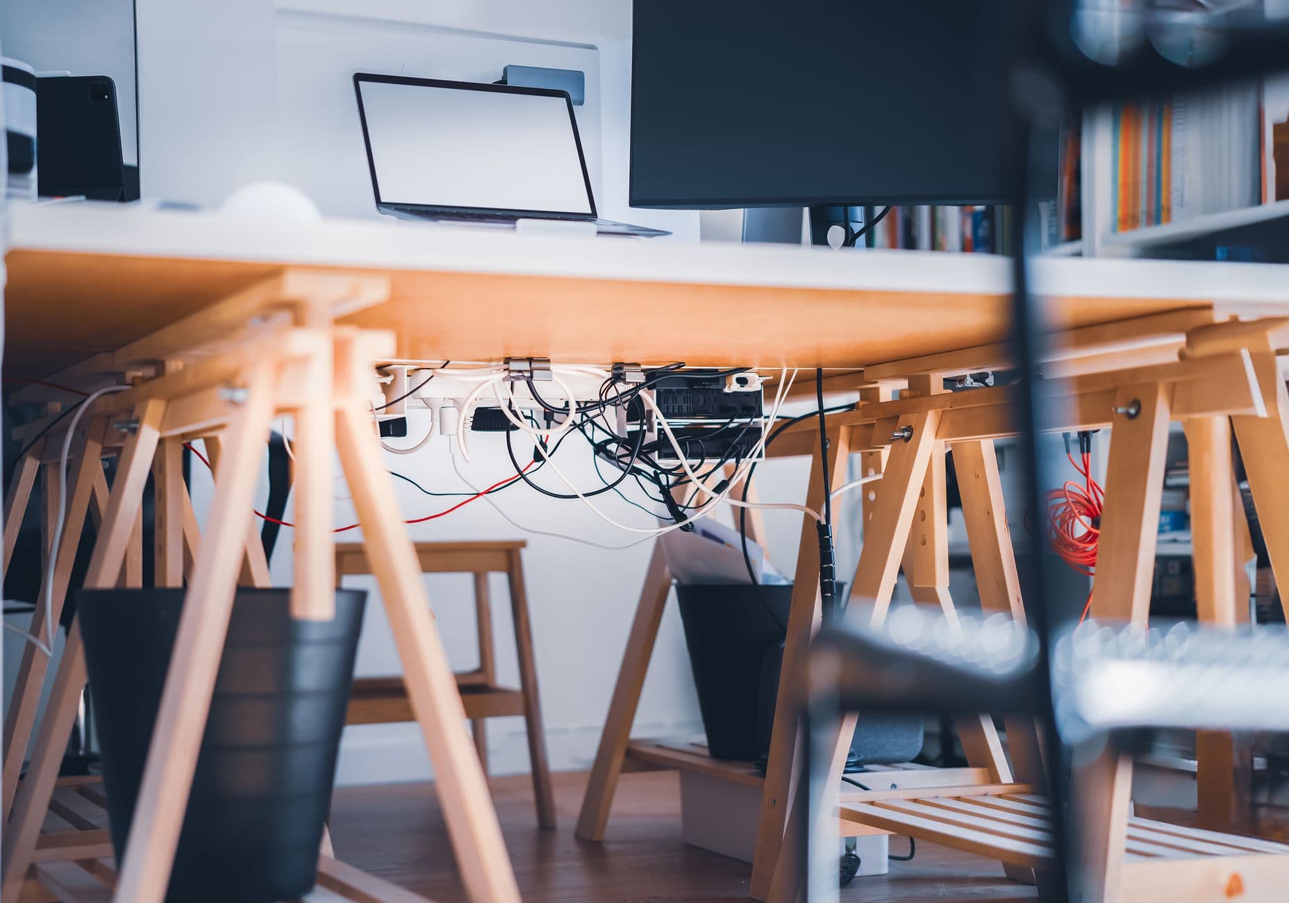 Cover image for Home-Office Cable Management That Remains Easy to Change